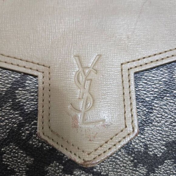 Yves Saint Laurent pouch - Picture 2 of 12